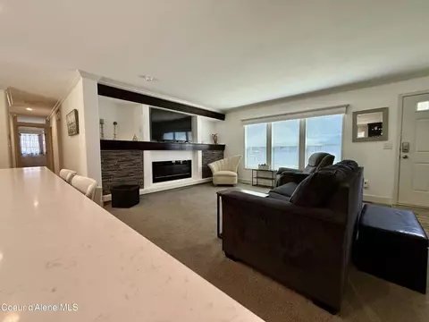 Living - 606 Yellowstone Ave #25, Silverton, ID 83867 photo 1 of 3