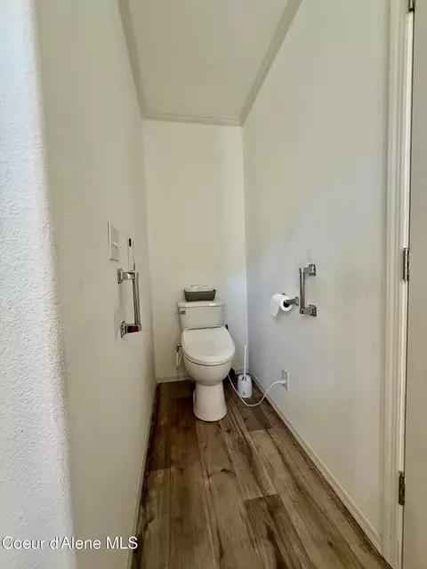 Bath - 606 Yellowstone Ave #25, Silverton, ID 83867 photo 6 of 6