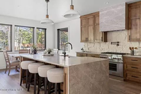 Kitchen - 3861 E Winray Dr, Hayden, ID 83835 photo 10 of 16