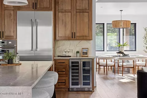 Kitchen - 3861 E Winray Dr, Hayden, ID 83835 photo 4 of 16