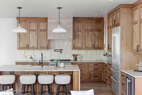 Kitchen - 3861 E Winray Dr, Hayden, ID 83835 photo 2 of 16
