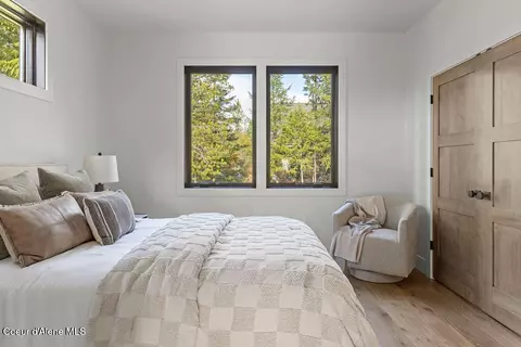 Bedroom - 3861 E Winray Dr, Hayden, ID 83835 photo 9 of 9