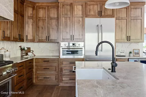 Kitchen - 3861 E Winray Dr, Hayden, ID 83835 photo 7 of 16