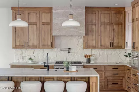 Kitchen - 3861 E Winray Dr, Hayden, ID 83835 photo 1 of 16