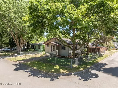 1502 N Melrose St, Coeur D'alene, ID 83814