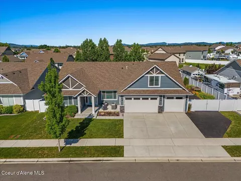 View/Area - 1985 N Viking Loop, Post Falls, ID 83854 photo 3 of 9