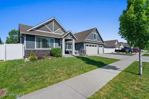 Exterior - 1985 N Viking Loop, Post Falls, ID 83854 photo 3 of 12