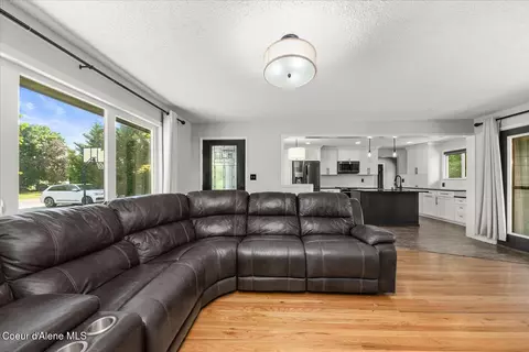 Living - 502 W 14th Ave, Post Falls, ID 83854 photo 3 of 5