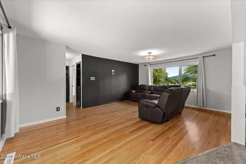 Living - 502 W 14th Ave, Post Falls, ID 83854 photo 4 of 5