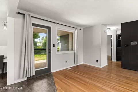 Entry Way - 502 W 14th Ave, Post Falls, ID 83854 photo 1 of 4