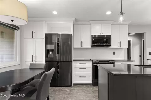 Kitchen - 502 W 14th Ave, Post Falls, ID 83854 photo 8 of 8