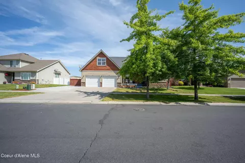 1438 E Warm Springs Ave, Post Falls, ID 83854 photo 2