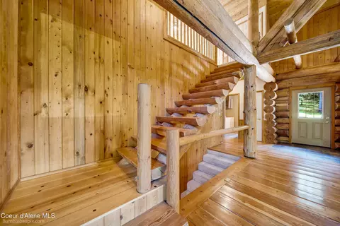 Entry Way - 4900 E Hudlow Rd, Hayden, ID 83835 photo 2 of 4