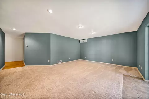 Living - 4900 E Hudlow Rd, Hayden, ID 83835 photo 3 of 4