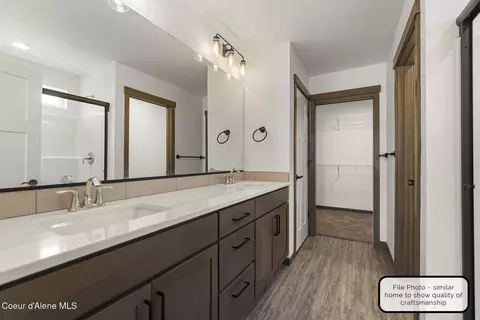 Bath - 778 E Valley St S, Oldtown, ID 83822 photo 2 of 3