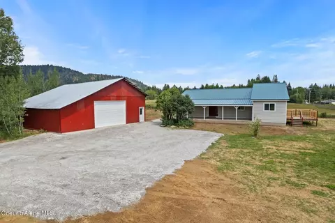 193 N Riley Creek Rd, Laclede, ID 83841