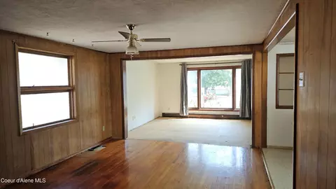 Living - 405 W Mullan Ave, Kellogg, ID 83837 photo 1 of 3