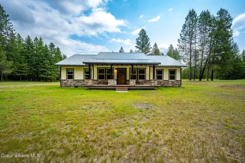 303 Rocky Mtn Ranch Rd, Spirit Lake, ID 83869