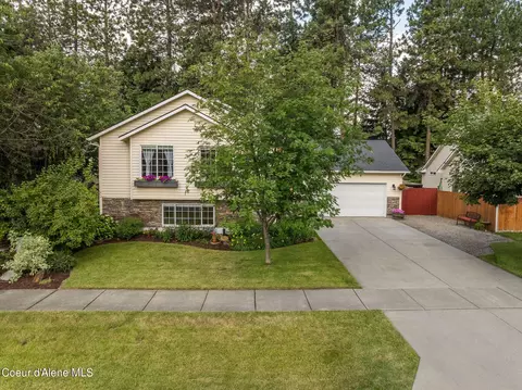 7007 N Windy Pines St, Coeur D'alene, ID 83815