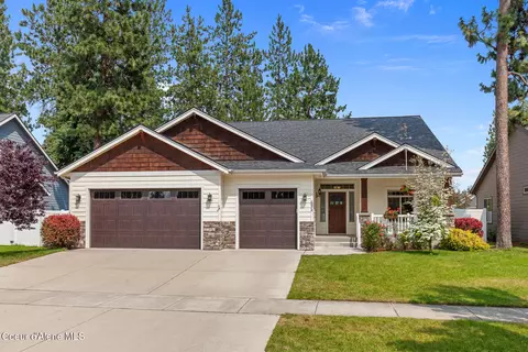 6878 N Glensford Dr, Coeur D'alene, ID 83815