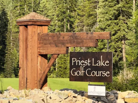 748 Fairway Dr, Priest Lake, ID 83856