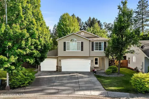 5735 E Steamboat Bnd, Post Falls, ID 83854