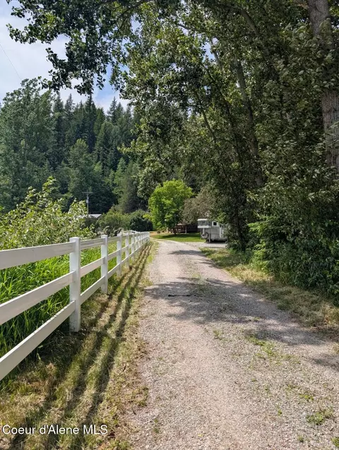 237 Cottonwood, Bonners Ferry, ID 83805