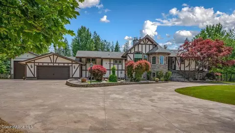 11268 N Friar Dr, Hayden, ID 83835