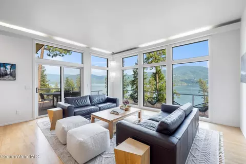 3086 E Point Hayden Dr, Hayden Lake, ID 83835