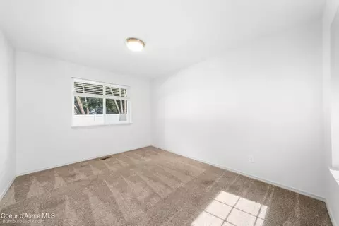 870 E Cloverleaf Dr, Hayden, ID 83835 photo 12