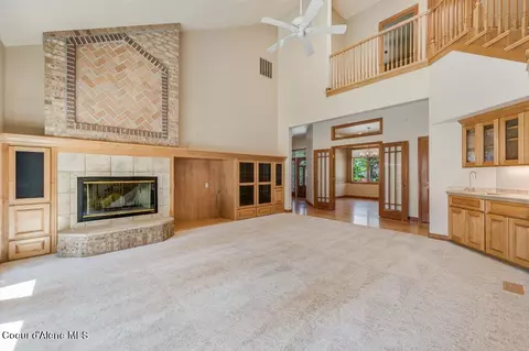 Living - 1692 E Pebblestone Ct, Hayden, ID 83835 photo 11 of 13