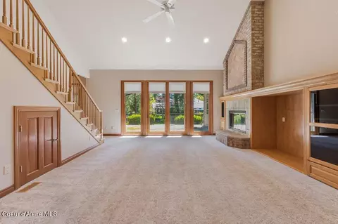Living - 1692 E Pebblestone Ct, Hayden, ID 83835 photo 8 of 13