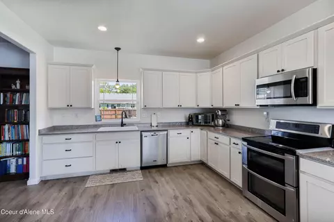Kitchen - 215 Brittany Loop, Kootenai, ID 83840 photo 1 of 4