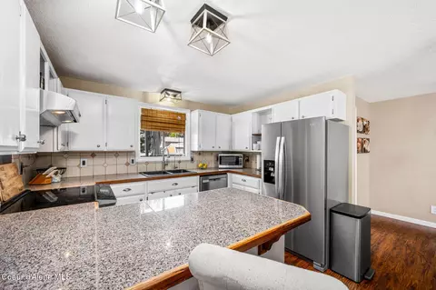 1626 E Plaza Dr, Post Falls, ID 83854 photo 9
