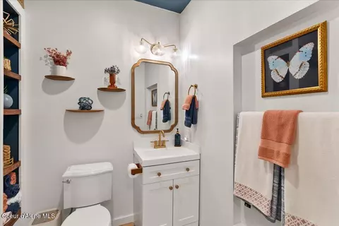 Bath - 118 W Mill Ave, Kellogg, ID 83837 photo 1 of 5