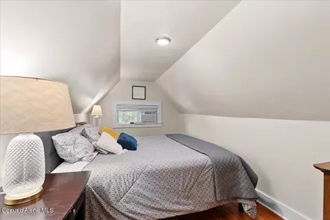Bedroom - 118 W Mill Ave, Kellogg, ID 83837 photo 8 of 11