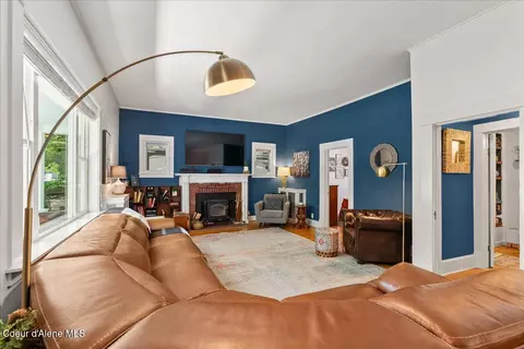 Living - 118 W Mill Ave, Kellogg, ID 83837 photo 1 of 3