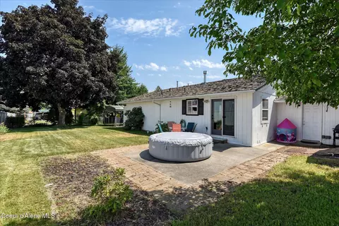 Exterior - 1613 E Plaza Dr, Post Falls, ID 83854 photo 3 of 4