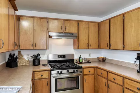 Kitchen - 1613 E Plaza Dr, Post Falls, ID 83854 photo 3 of 3