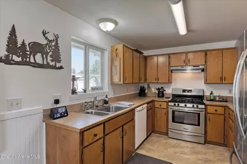 Kitchen - 1613 E Plaza Dr, Post Falls, ID 83854 photo 1 of 3
