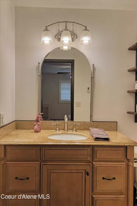 Bath - 1613 E Plaza Dr, Post Falls, ID 83854 photo 2 of 4