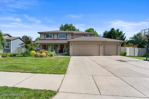 5812 N Harcourt Dr, Coeur D'alene, ID 83815