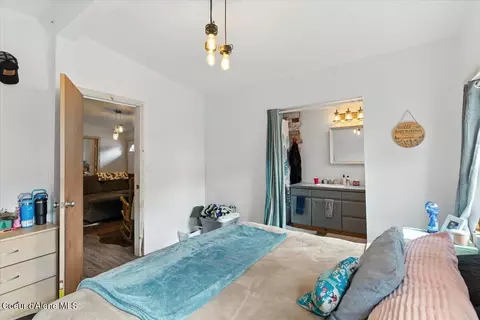 Bedroom - 36068 E Canyon Rd, Cataldo, ID 83810 photo 3 of 3