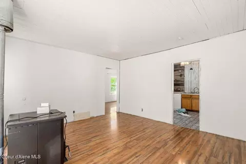 Living - 17320 E Perimeter Rd, Athol, ID 83801 photo 2 of 3