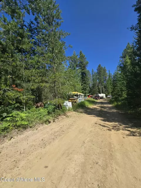 376 Geronimo Ln, Sandpoint, ID 83864 photo 2