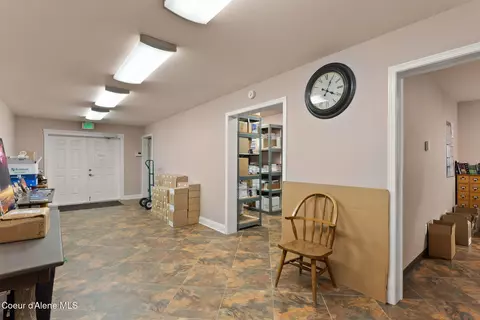 Entry Way - 850 Hoop Loop Rd, Priest River, ID 83856 photo 3 of 3