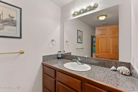 Bath - 850 Hoop Loop Rd, Priest River, ID 83856 photo 4 of 7