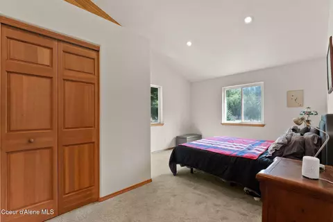 Bedroom - 850 Hoop Loop Rd, Priest River, ID 83856 photo 1 of 9