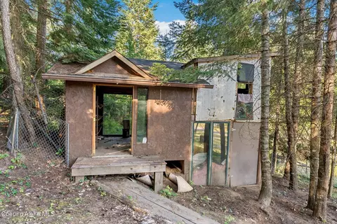 Exterior - 18138 W Spuler Ln, Hauser, ID 83854 photo 3 of 16