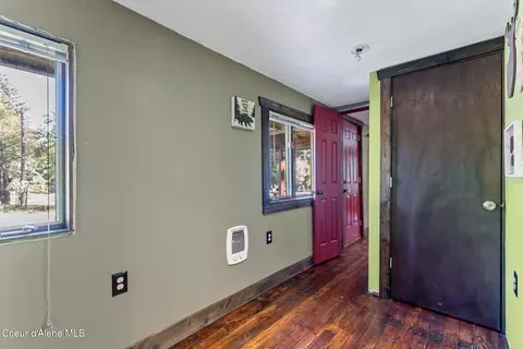 Entry Way - 18138 W Spuler Ln, Hauser, ID 83854 photo 1 of 1